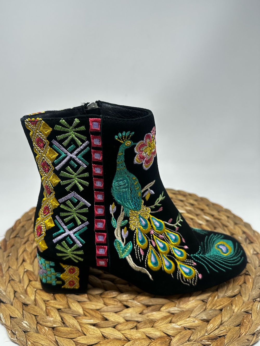 Johnny Was Retro Peacock Ankle Boots Embroidered Black Size 36 (US 6)